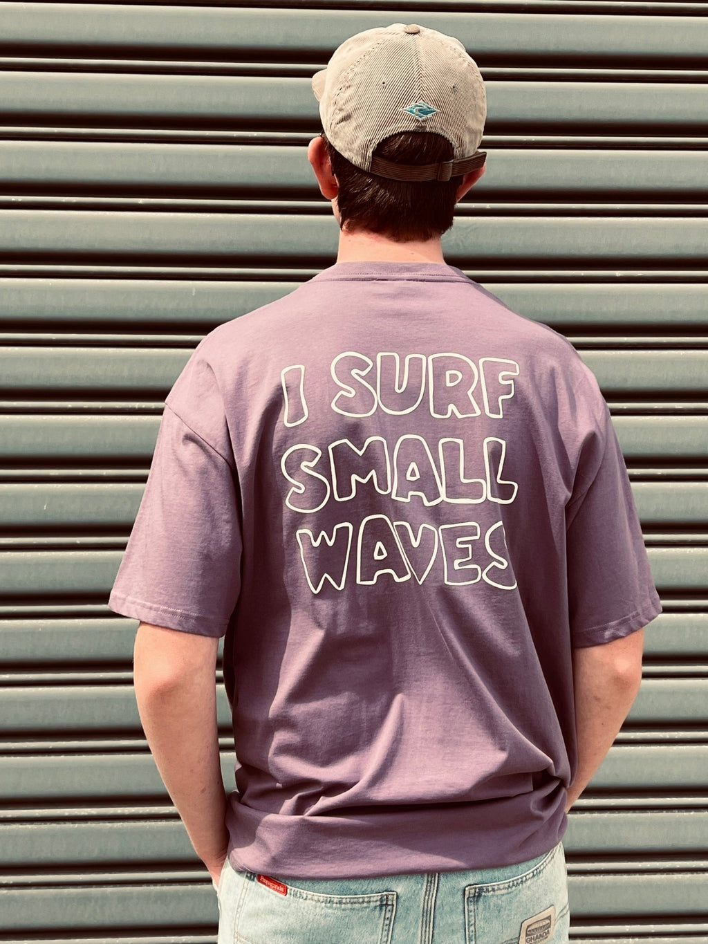 I surf small waves | T-Shirt - Outrigger Trading CoI surf small waves | T-Shirt